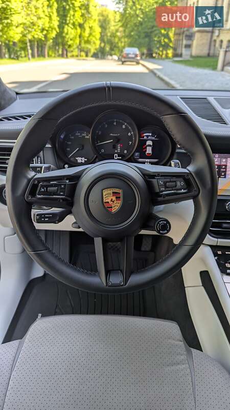 Внедорожник / Кроссовер Porsche Macan 2022 в Киеве