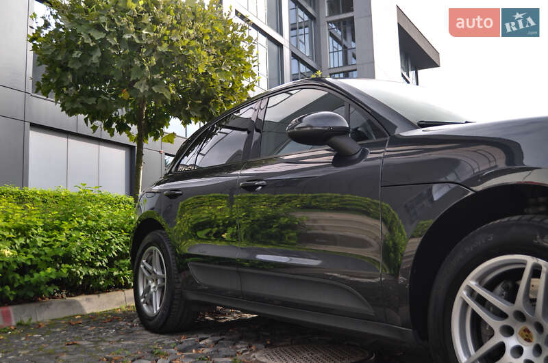 Внедорожник / Кроссовер Porsche Macan 2017 в Владимире фото 9 Внедорожник / Кроссовер Porsche Macan 2017 в Владимире