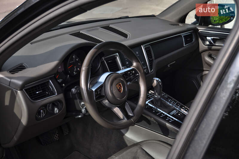Внедорожник / Кроссовер Porsche Macan 2017 в Владимире фото 13 Внедорожник / Кроссовер Porsche Macan 2017 в Владимире
