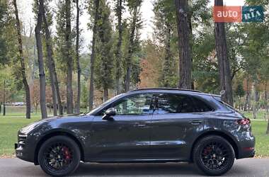 Внедорожник / Кроссовер Porsche Macan 2016 в 