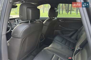 Внедорожник / Кроссовер Porsche Macan 2016 в 