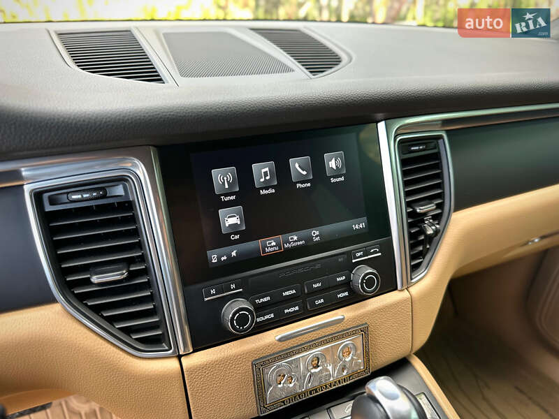 Внедорожник / Кроссовер Porsche Macan 2017 в Киеве