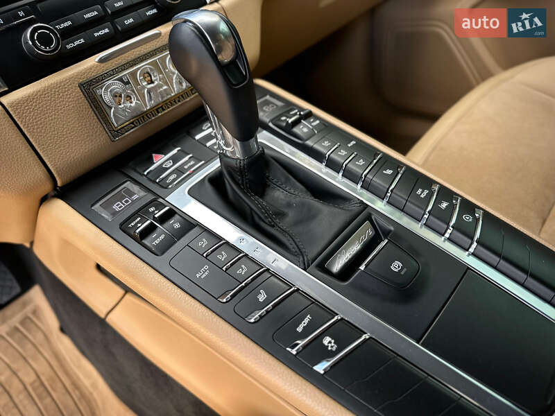 Внедорожник / Кроссовер Porsche Macan 2017 в Киеве