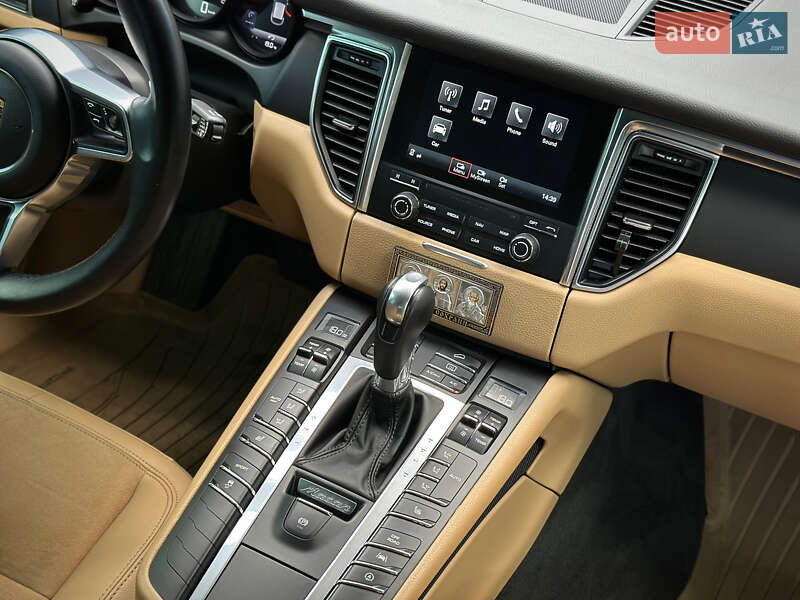 Внедорожник / Кроссовер Porsche Macan 2017 в Киеве