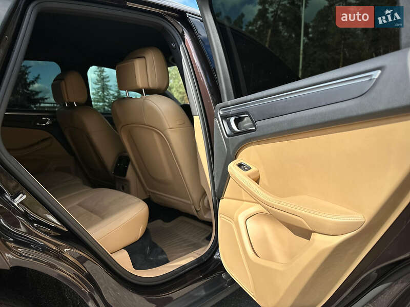 Внедорожник / Кроссовер Porsche Macan 2017 в Киеве