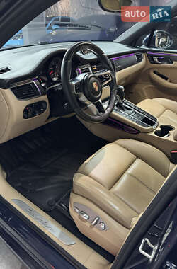 Внедорожник / Кроссовер Porsche Macan 2015 в 