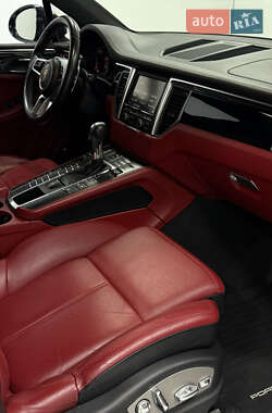 Внедорожник / Кроссовер Porsche Macan 2014 в 