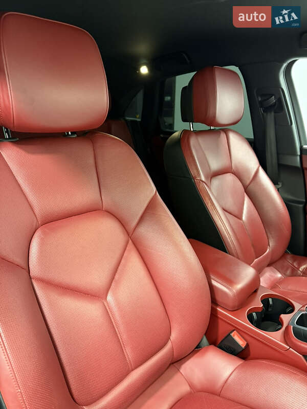 Внедорожник / Кроссовер Porsche Macan 2014 в Одессе