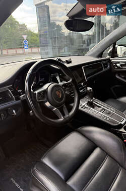 Внедорожник / Кроссовер Porsche Macan 2017 в 