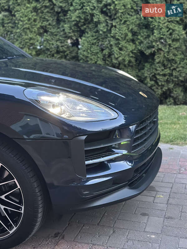 Внедорожник / Кроссовер Porsche Macan 2021 в Киеве