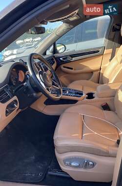 Внедорожник / Кроссовер Porsche Macan 2020 в 