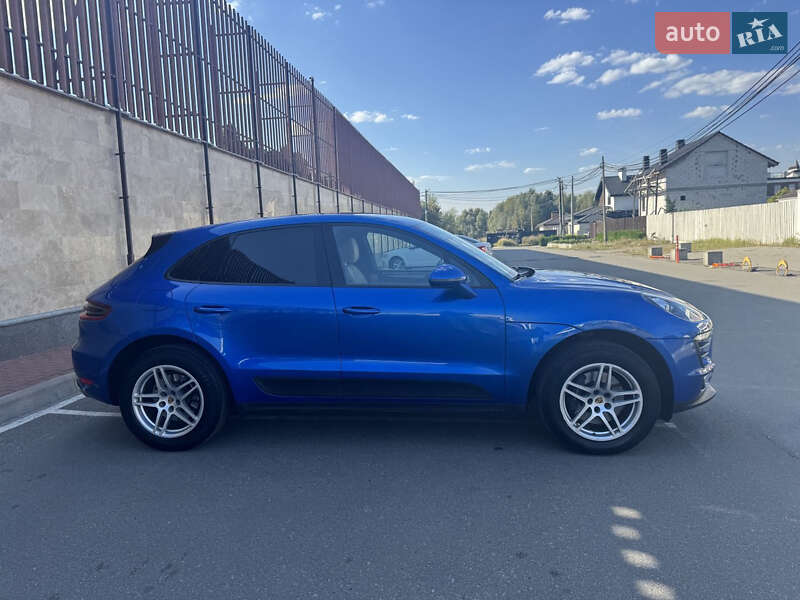 Внедорожник / Кроссовер Porsche Macan 2016 в Киеве