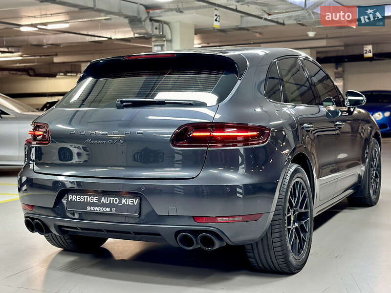 Внедорожник / Кроссовер Porsche Macan 2016 в Киеве