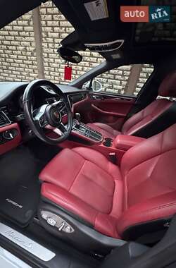 Внедорожник / Кроссовер Porsche Macan 2016 в 