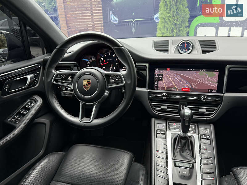 Внедорожник / Кроссовер Porsche Macan 2020 в Киеве