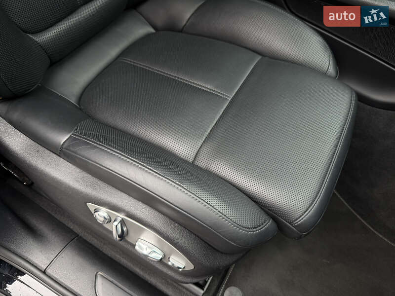 Внедорожник / Кроссовер Porsche Macan 2020 в Киеве