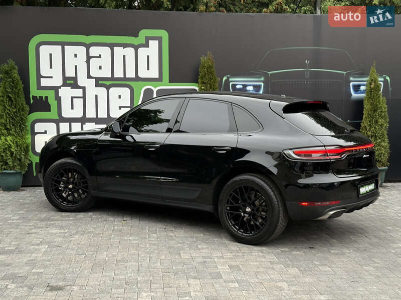 Внедорожник / Кроссовер Porsche Macan 2020 в Киеве