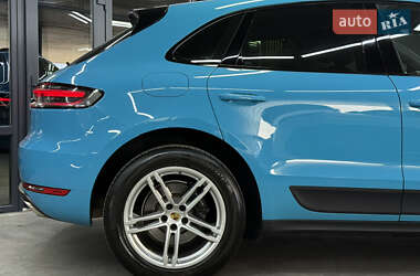 Внедорожник / Кроссовер Porsche Macan 2018 в 
