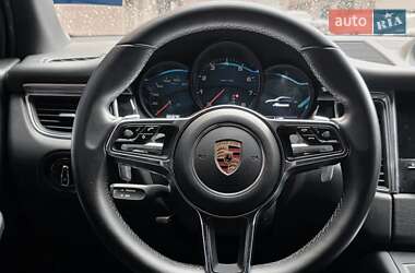 Внедорожник / Кроссовер Porsche Macan 2017 в 