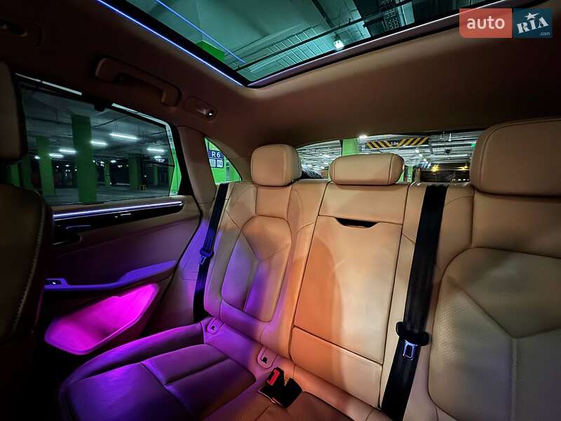Внедорожник / Кроссовер Porsche Macan 2014 в Киеве