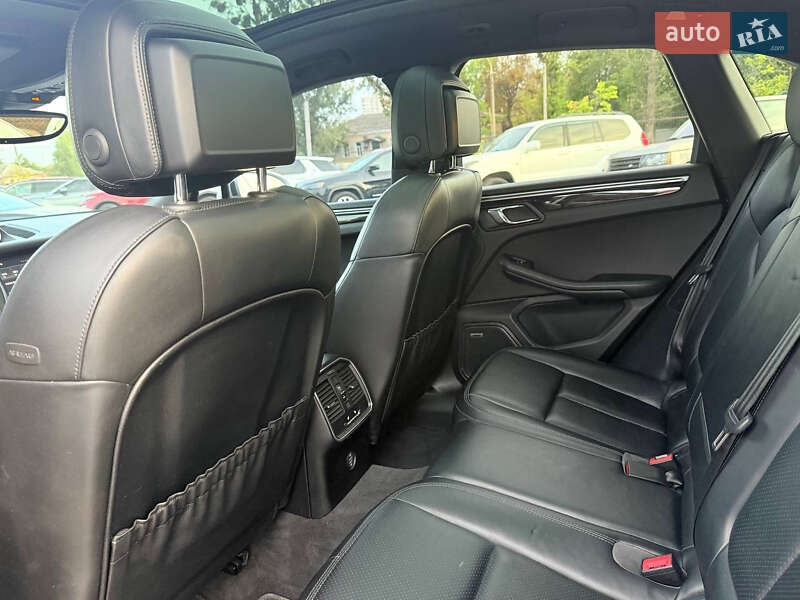 Внедорожник / Кроссовер Porsche Macan 2017 в Харькове