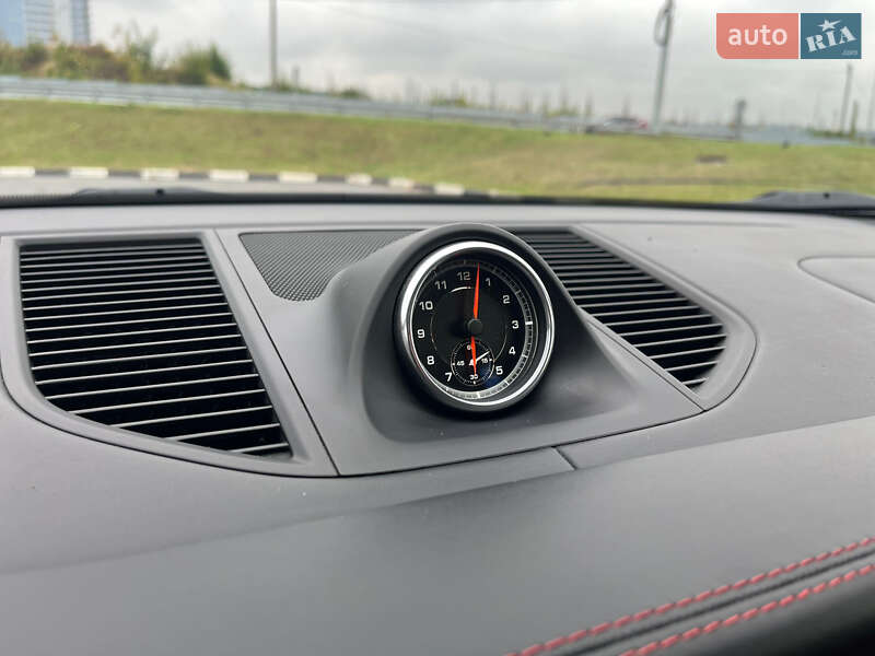 Внедорожник / Кроссовер Porsche Macan 2020 в Киеве