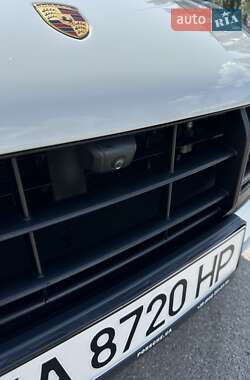 Внедорожник / Кроссовер Porsche Macan 2020 в 