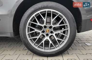 Внедорожник / Кроссовер Porsche Macan 2018 в 