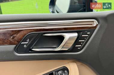 Внедорожник / Кроссовер Porsche Macan 2021 в 