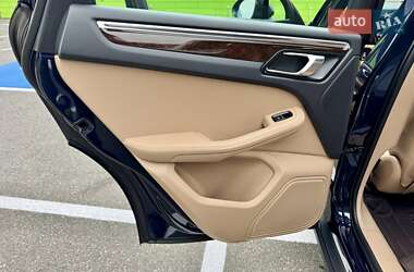 Внедорожник / Кроссовер Porsche Macan 2021 в 
