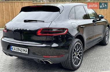 Внедорожник / Кроссовер Porsche Macan 2015 в 