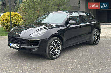 Внедорожник / Кроссовер Porsche Macan 2015 в 