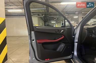 Внедорожник / Кроссовер Porsche Macan 2024 в 