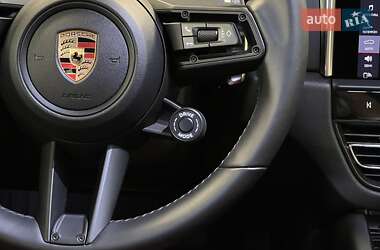 Внедорожник / Кроссовер Porsche Macan 2024 в 