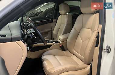 Внедорожник / Кроссовер Porsche Macan 2024 в 