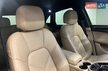 Внедорожник / Кроссовер Porsche Macan 2024 в 