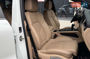 Внедорожник / Кроссовер Porsche Macan 2023 в 