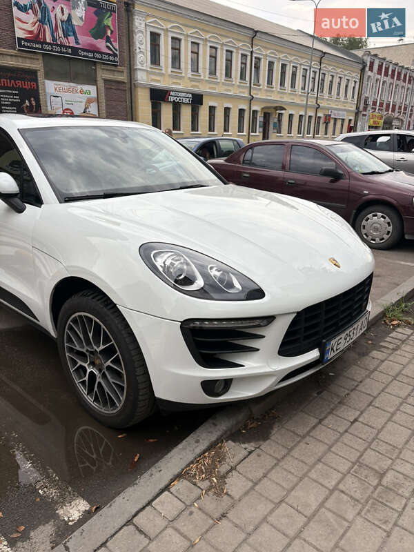 Внедорожник / Кроссовер Porsche Macan 2016 в Днепре фото 2 Внедорожник / Кроссовер Porsche Macan 2016 в Днепре