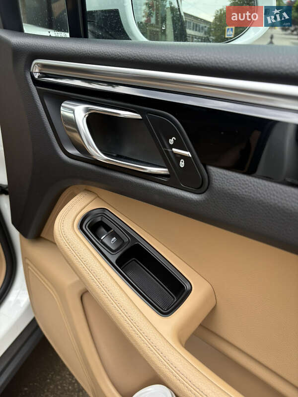 Внедорожник / Кроссовер Porsche Macan 2016 в Днепре фото 6 Внедорожник / Кроссовер Porsche Macan 2016 в Днепре