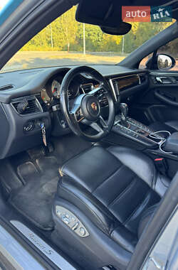 Внедорожник / Кроссовер Porsche Macan 2016 в 