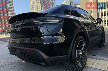 Внедорожник / Кроссовер Porsche Macan 2024 в 