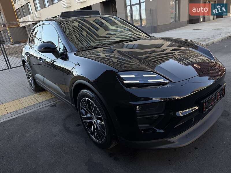 Внедорожник / Кроссовер Porsche Macan 2024 в Киеве