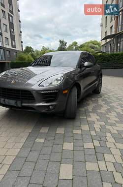 Внедорожник / Кроссовер Porsche Macan 2016 в 