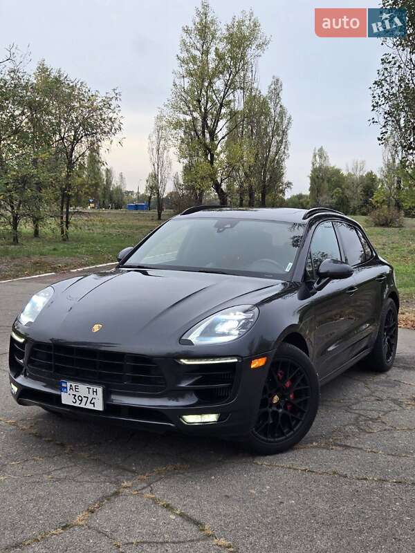 Позашляховик / Кросовер Porsche Macan 2016 в Кам'янському