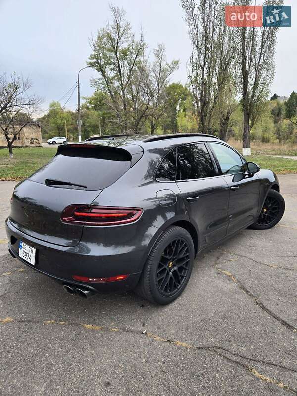 Позашляховик / Кросовер Porsche Macan 2016 в Кам'янському