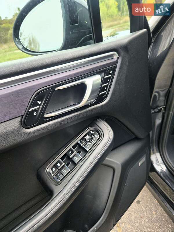 Позашляховик / Кросовер Porsche Macan 2016 в Кам'янському