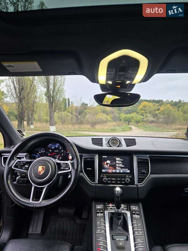 Позашляховик / Кросовер Porsche Macan 2016 в Кам'янському