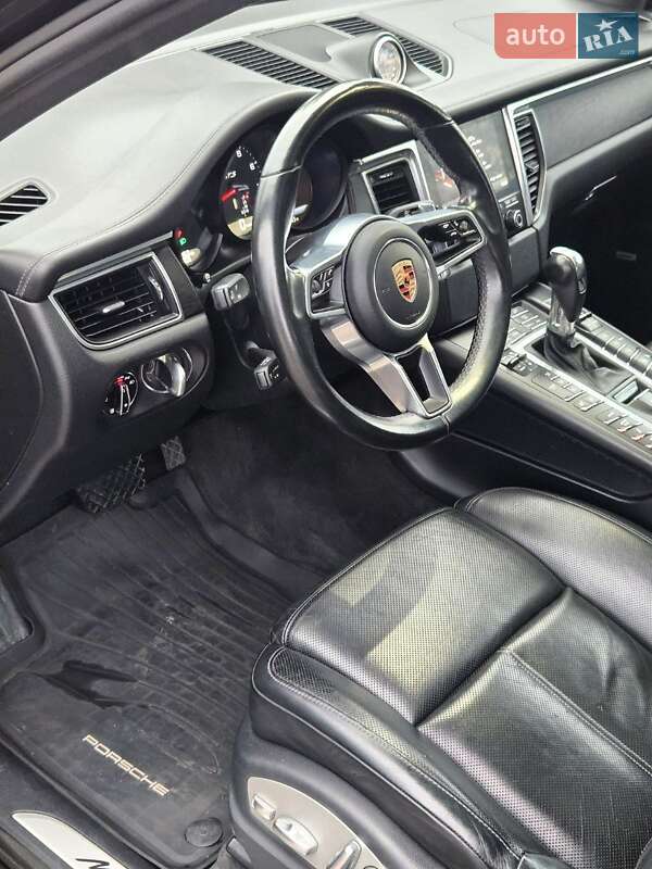Позашляховик / Кросовер Porsche Macan 2016 в Кам'янському