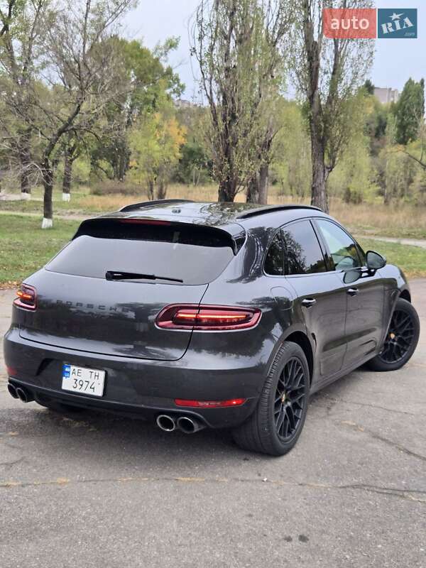 Позашляховик / Кросовер Porsche Macan 2016 в Кам'янському