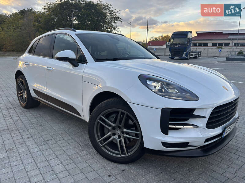 Внедорожник / Кроссовер Porsche Macan 2021 в Запорожье